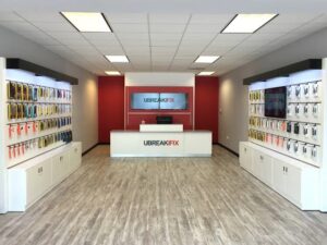 uBreakiFix repair shop open up in Roanoke